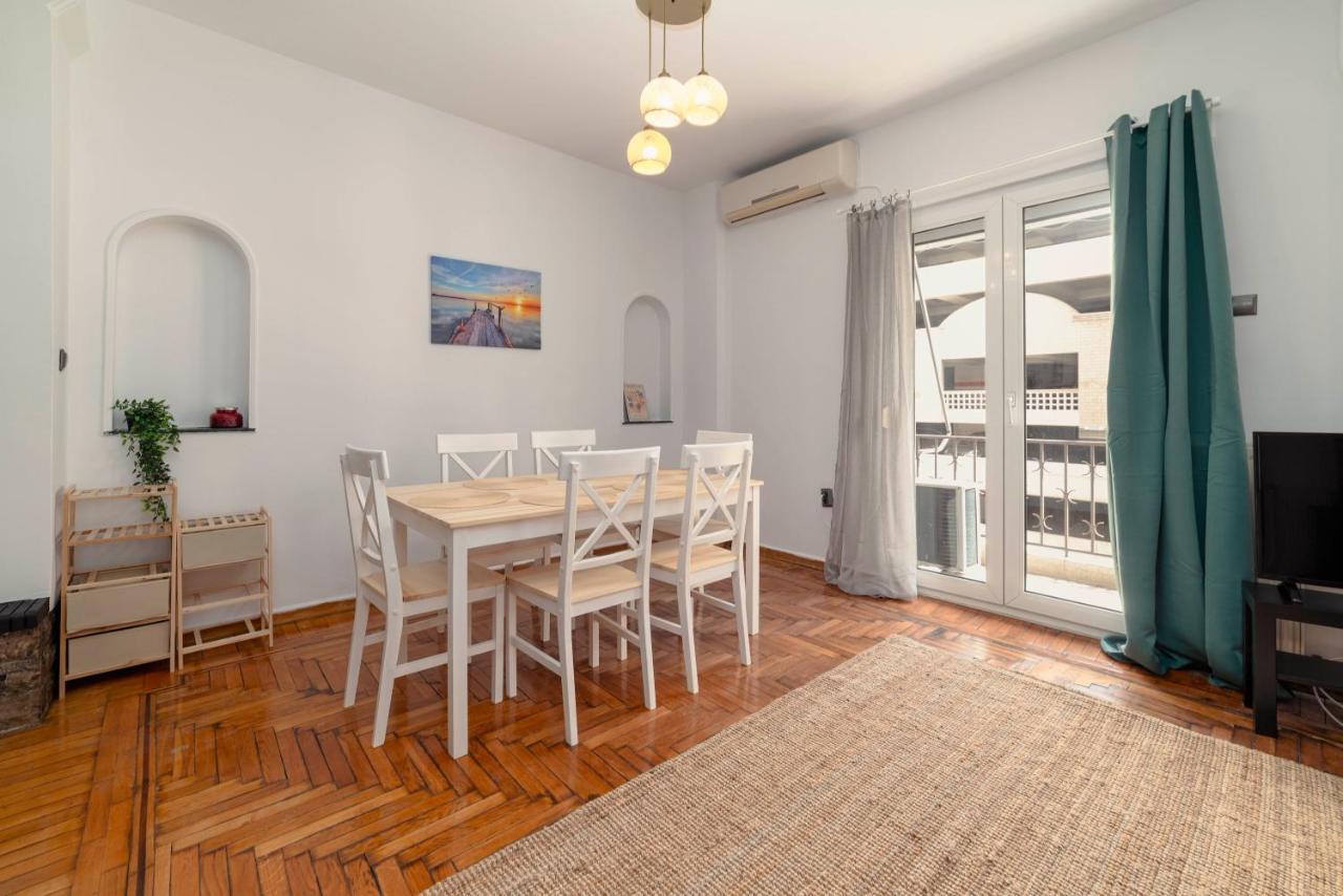 Spacious 2Bd Apartment Next To Athens Archeological Museum Екстериор снимка
