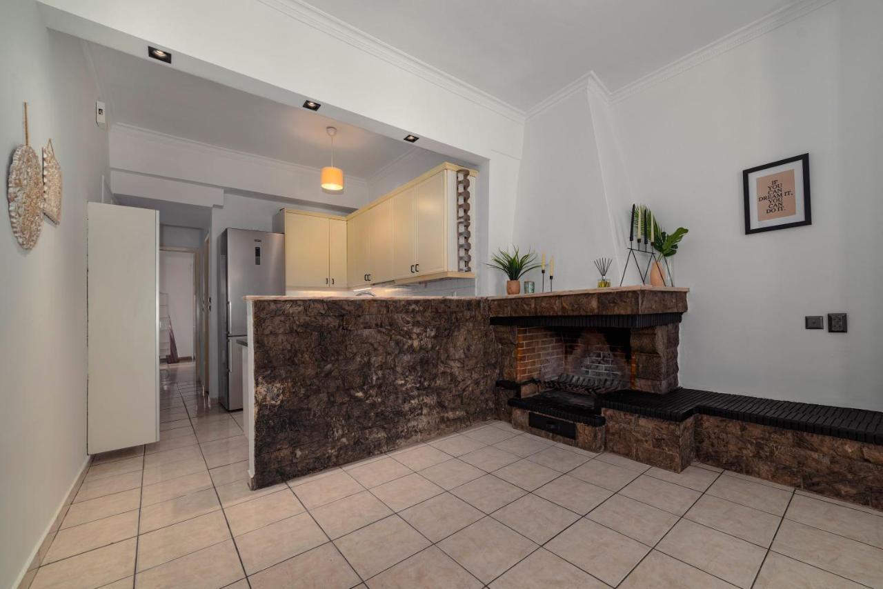 Spacious 2Bd Apartment Next To Athens Archeological Museum Екстериор снимка