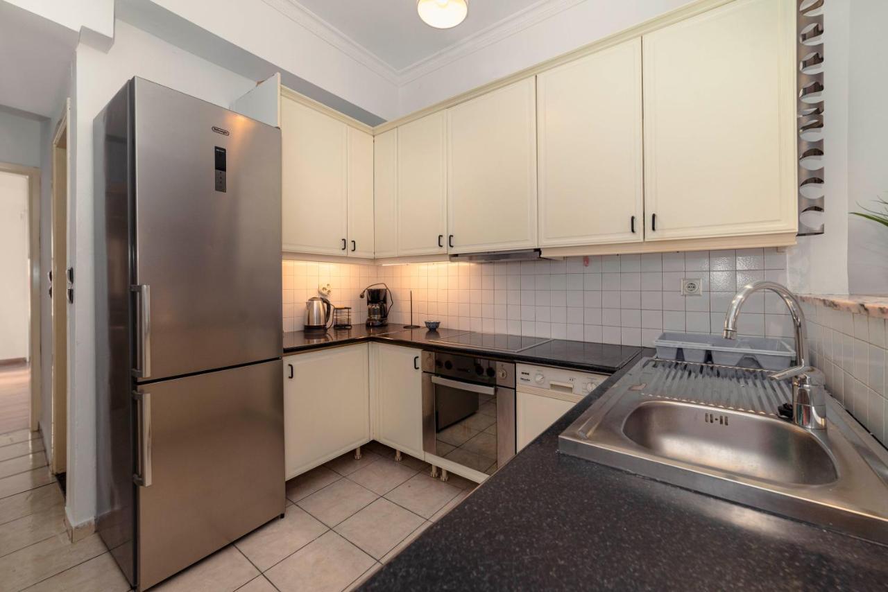 Spacious 2Bd Apartment Next To Athens Archeological Museum Екстериор снимка