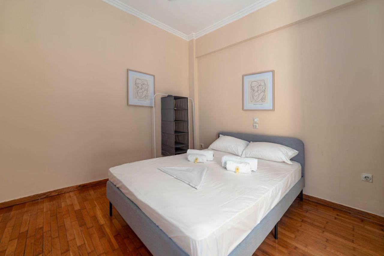 Spacious 2Bd Apartment Next To Athens Archeological Museum Екстериор снимка